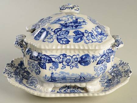 Old Salem Blue Sauce Boat & Lid with Underplate