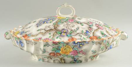 Patricia (Yellow Trim) Oval Covered Vegetable