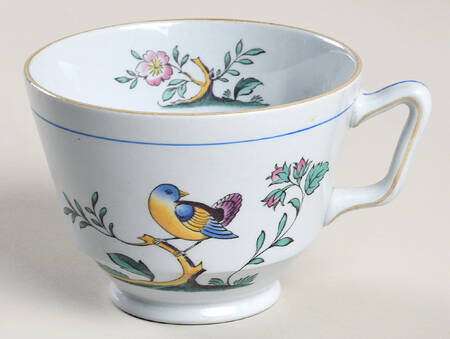 Queen's Bird (Y4973, Blue Gray Body) Footed Cup