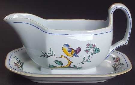 Queen's Bird (Y4973, Blue Gray Body) Gravy Boat with Attached Underplate