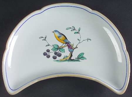 Queen's Bird (Y4973, Blue Gray Body) Crescent Salad Plate