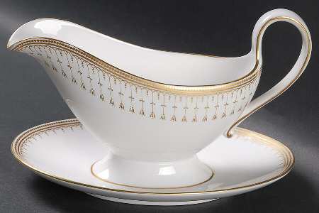 Queen's Gate Gravy Boat with Attached Underplate