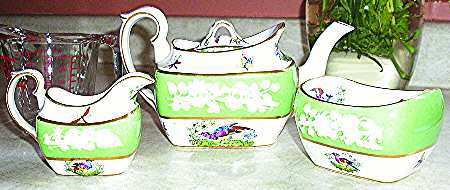 R4689 Teapot & Lid