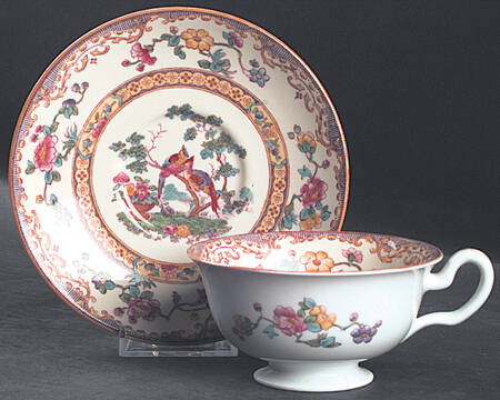 R9682 Footed Cup & Saucer Set