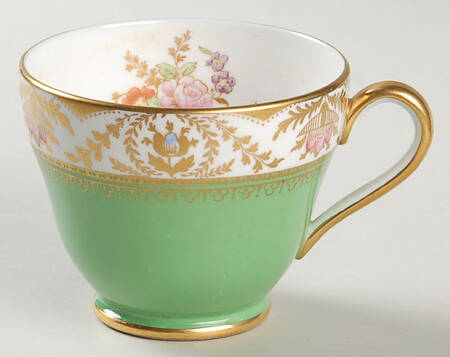 Regent (Y7576) Footed Cup