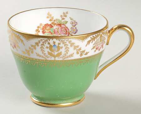 Regent (Y7576) Footed Cup