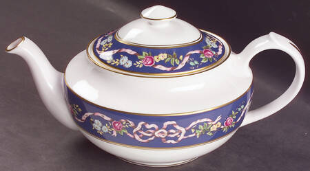 Ribbons & Roses Teapot & Lid