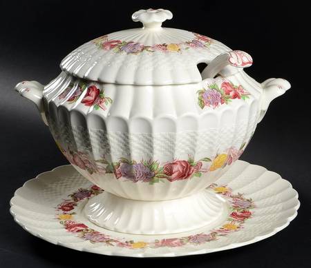 Rose Briar Tureen & Lid w/Ladle & Underplate