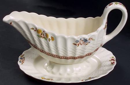 Rosalie Gravy Boat with Attached Underplate