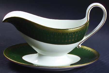 Royal Windsor Gravy Boat with Attached Underplate