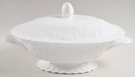 Savoy White (No Trim) Oval Covered Vegetable