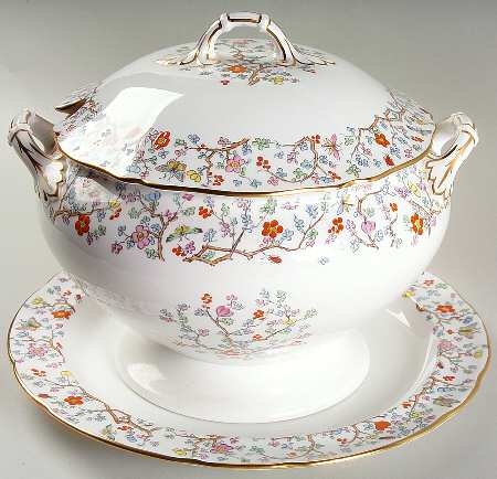 Shanghai Tureen & Lid w/Underplate