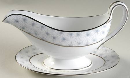 Silver Mist Gravy Boat with Attached Underplate