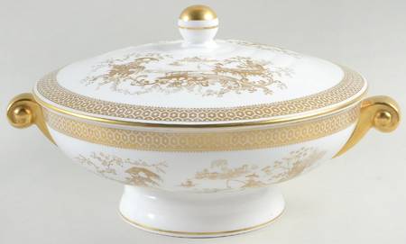 Spode's Garden Round Covered Vegetable
