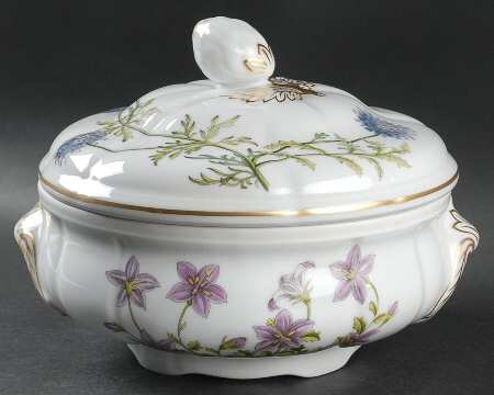 Stafford Flowers 2.5 Qt Round Covered Oven-to-Table Casserole