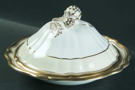 Stratford Round Covered Vegetable