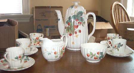 Strawberry Coffee Pot & Lid