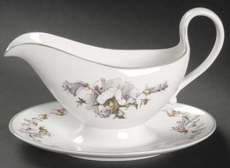 Summerfield Gravy Boat with Attached Underplate