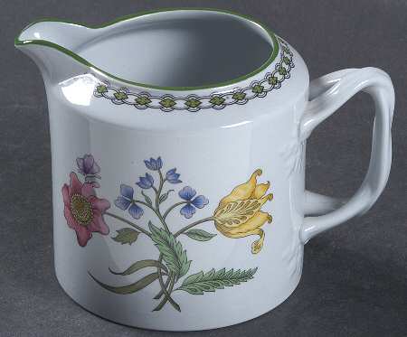 Summer Palace (Fine Stone) Creamer