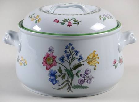 Summer Palace (Imperialware) 2 Qt Round Covered Casserole