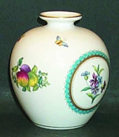 Trapnell Globe Vase
