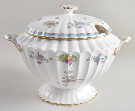 Trapnell Sprays  (ENGLAND) Tureen &  Lid