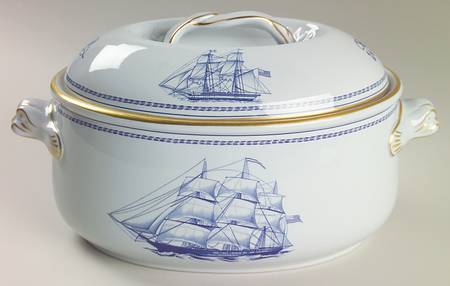 Trade Winds Blue 2 Quart Oval Covered Casserole