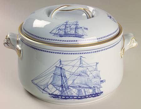 Trade Winds Blue 2.5 Qt Round Covered Casserole