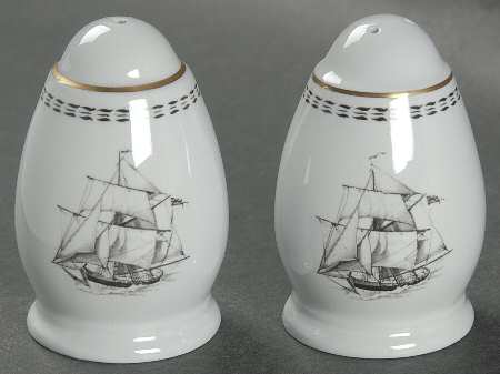 Trade Winds Black Salt & Pepper Set