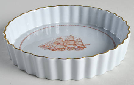 Trade Winds Red (Gold Trim) 8" Quiche