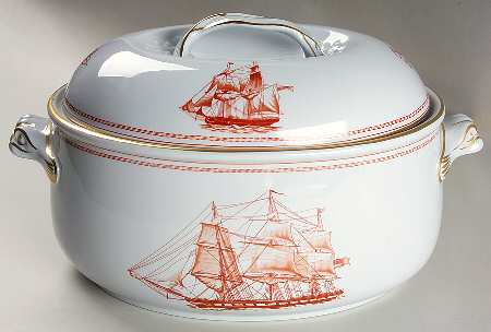 Trade Winds Red (Gold Trim) 4 Qt Oval Covered Casserole