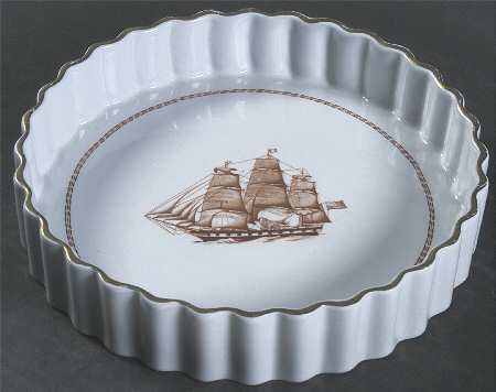 Trade Winds Red (Gold Trim) 7" Quiche