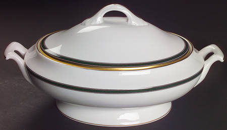 Tuscana Oval Covered Vegetable