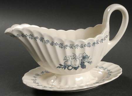 Victoria (Blue) Gravy Boat with Attached Underplate