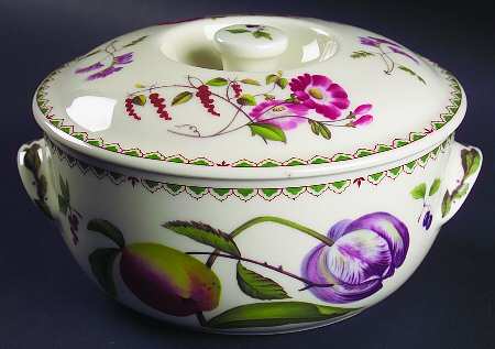 Victoria (Older) 1 Qt Round Covered Casserole