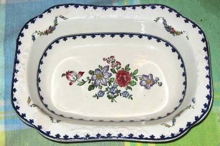 Vienna (Floral Center) 8" Oval Vegetable Bowl