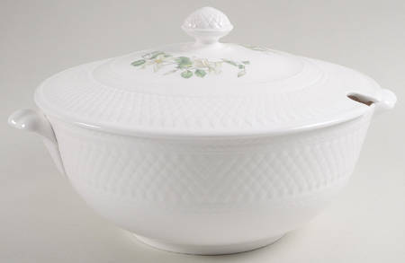 Virginia (Bone, Newer) Tureen &  Lid