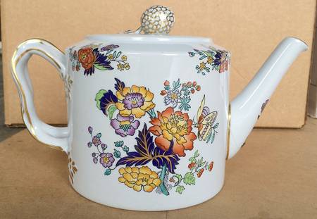 W26 Teapot & Lid