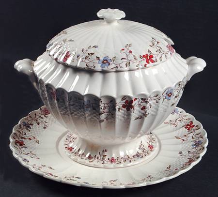 Wicker Dale Tureen & Lid w/Underplate
