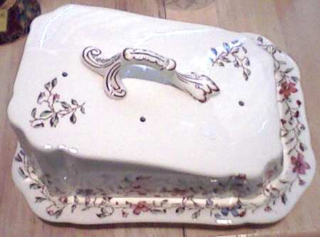 Wicker Dale Cheese Dish with Lid (Wedge)