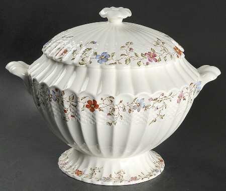 Wicker Dale Tureen &  Lid