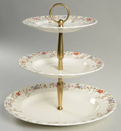 Wicker Dale 3-Tiered Serving Tray (DP, SP, BB)