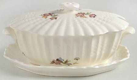 Wicker Lane (Basket Weave) Sauce Boat & Lid with Underplate