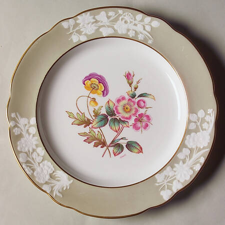 Y2855 Luncheon Plate