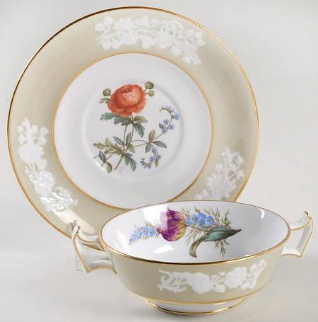 Y2855 Footed Cream Soup Bowl & Saucer Set