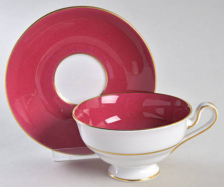 Y5179 Footed Cup & Saucer Set