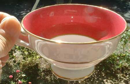 Y5179 Footed Cup