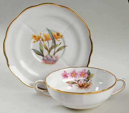 Y5552 (Scalloped) Flat Cream Soup Bowl & Saucer Set