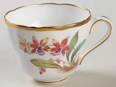 Y5552 (Scalloped) Footed Cup