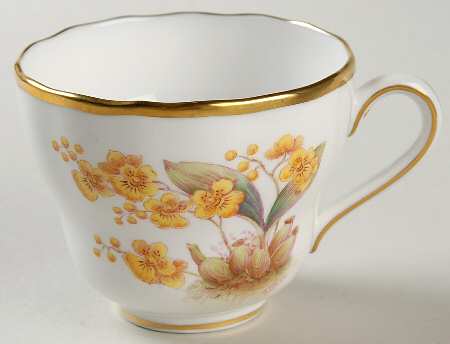 Y5552 (Scalloped) Footed Cup
